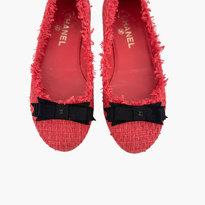 Chanel Chanel CC Bow Ballet Flats in Red Tweed Size 37