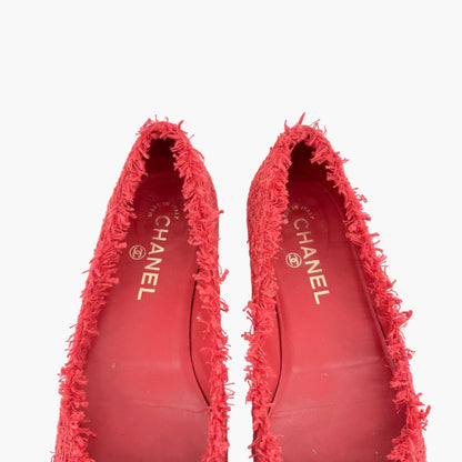 Chanel Chanel CC Bow Ballet Flats in Red Tweed Size 37
