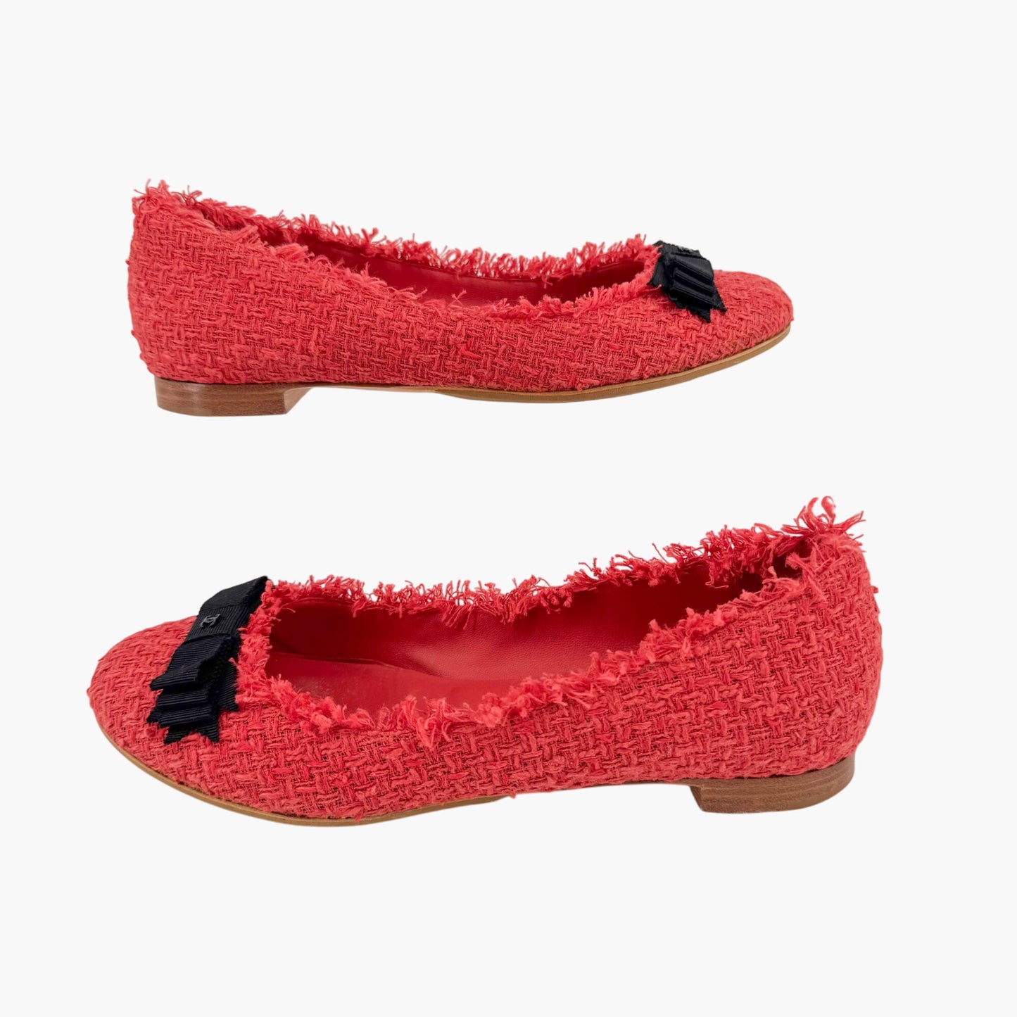 Chanel Chanel CC Bow Ballet Flats in Red Tweed Size 37