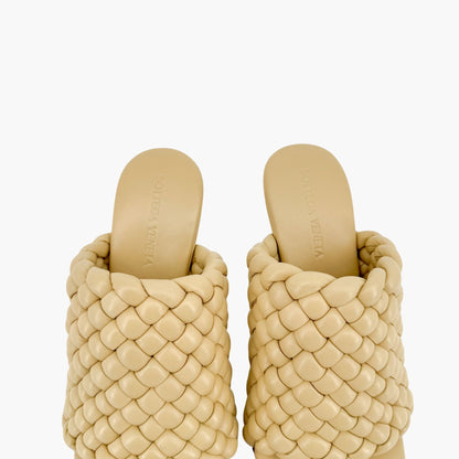 Bottega Veneta Curve Mule Sandals in Beige Tapioca Nappa Leather Size 40