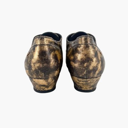 Chanel Pointed CC Oxford Shoes in Metallic Gold Leather Size 42