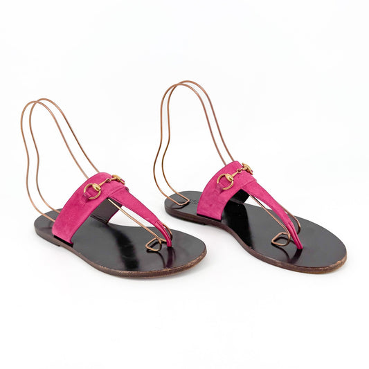 Gucci Horsebit T-Strap Thong Sandals in Fuchsia Pink Suede – Size 38
