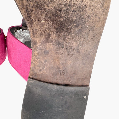 Gucci Horsebit T-Strap Thong Sandals in Fuchsia Pink Suede – Size 38