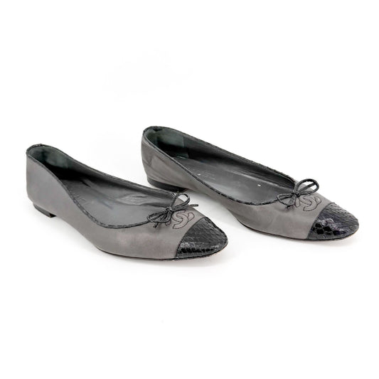 Chanel Vintage CC Cap Toe Ballet Flats Gray Size 37