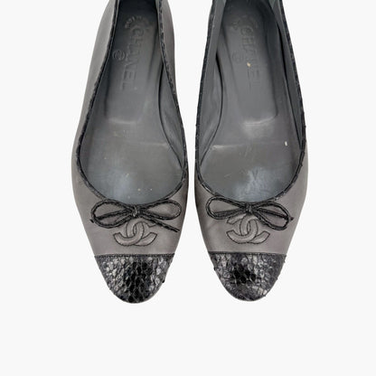 Chanel Vintage CC Cap Toe Ballet Flats Gray Size 37