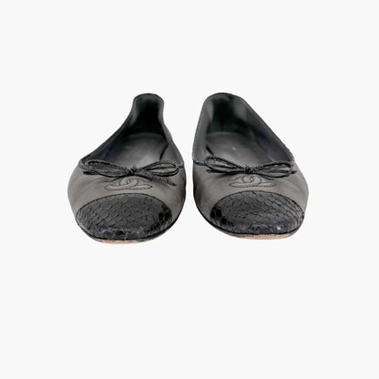 Chanel Vintage CC Cap Toe Ballet Flats Gray Size 37