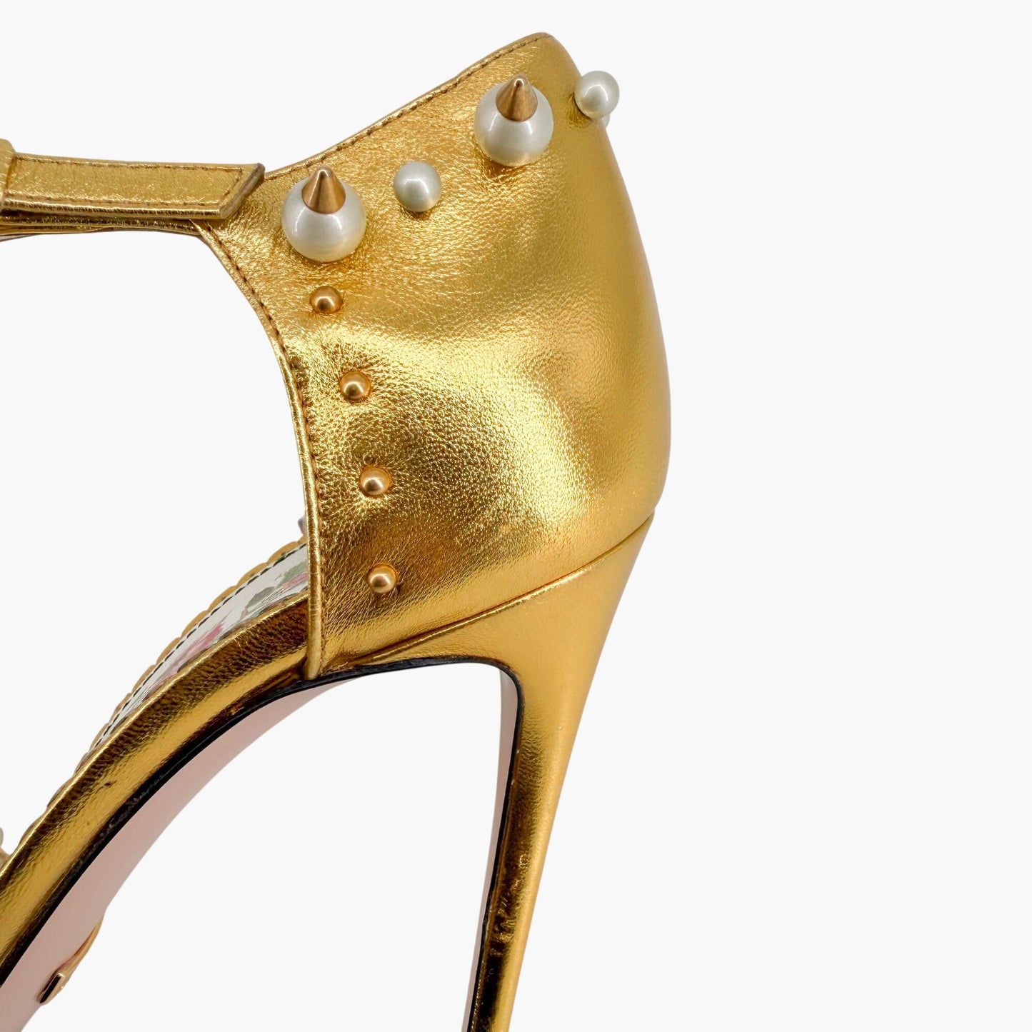 Gucci Regina Studded Pearl Heels Gold Leather Size 37.5