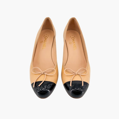 Chanel CC Cap Toe Kitten Pumps in Beige & Black Patent Leather Size 39.5