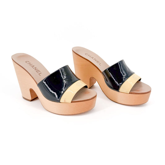 Chanel CC Wooden Wedge Mule Sandals in Black & Beige Patent Leather Size 36.5