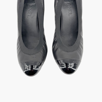 Chanel Elastic Cap Toe CC Pumps in Black Leather Size 40
