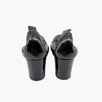 Chanel Elastic Cap Toe CC Pumps in Black Leather Size 40