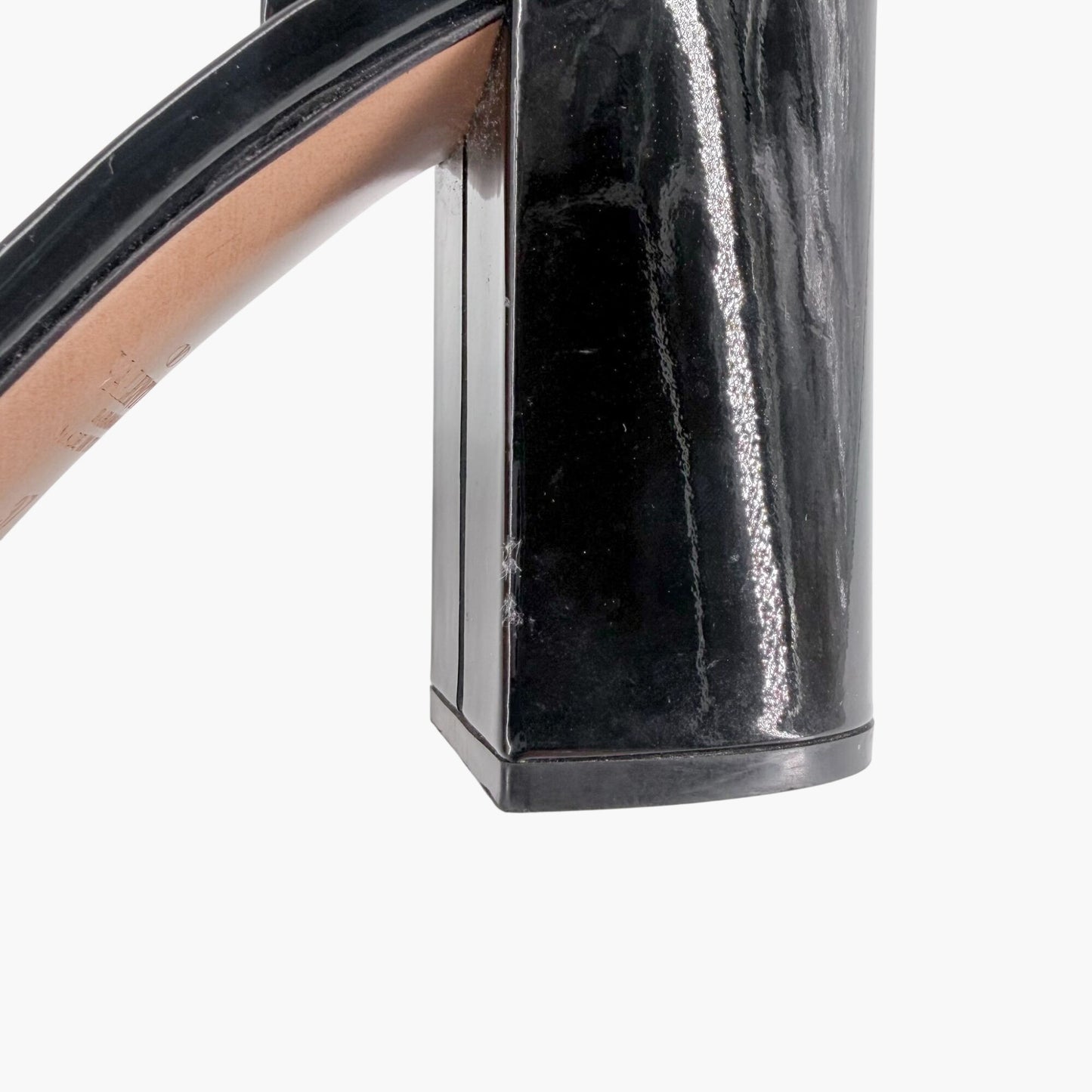 Valentino Garavani One Stud Pumps in Black Patent Leather Size 37