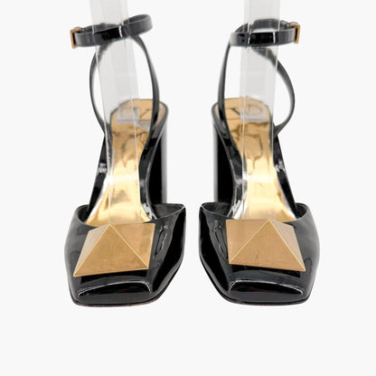 Valentino Garavani One Stud Pumps in Black Patent Leather Size 37