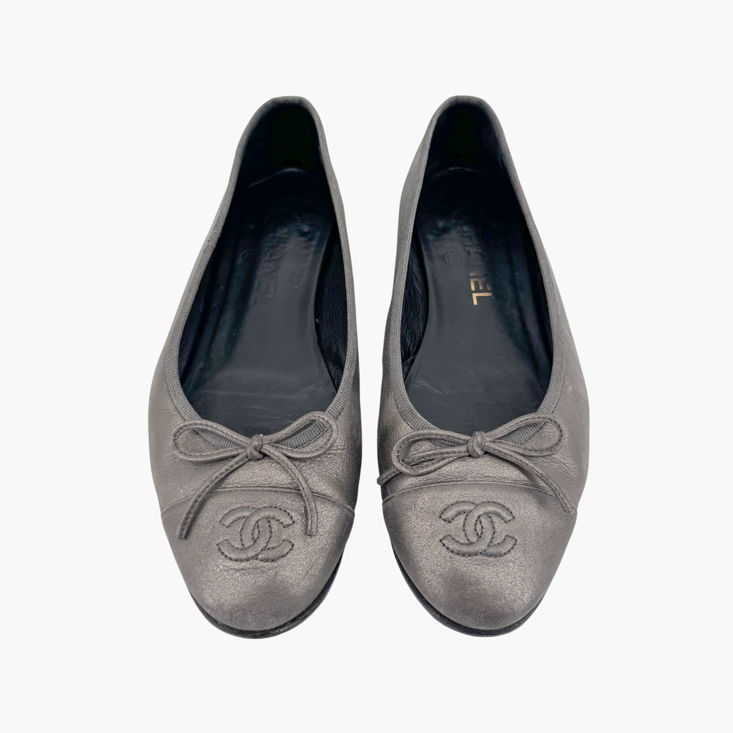 Chanel CC Cap Toe Ballerina Flats in Metallic Grey Leather – Size 38