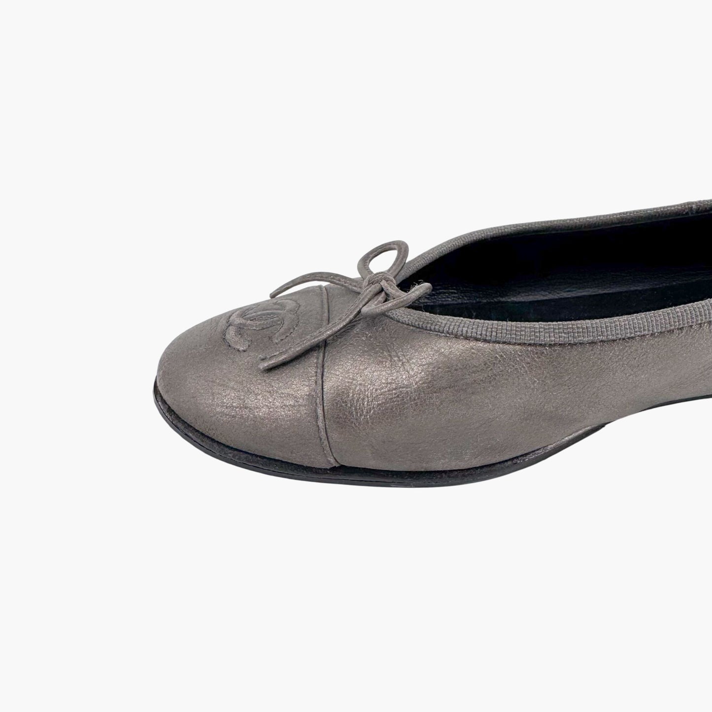 Chanel CC Cap Toe Ballerina Flats in Metallic Grey Leather – Size 38