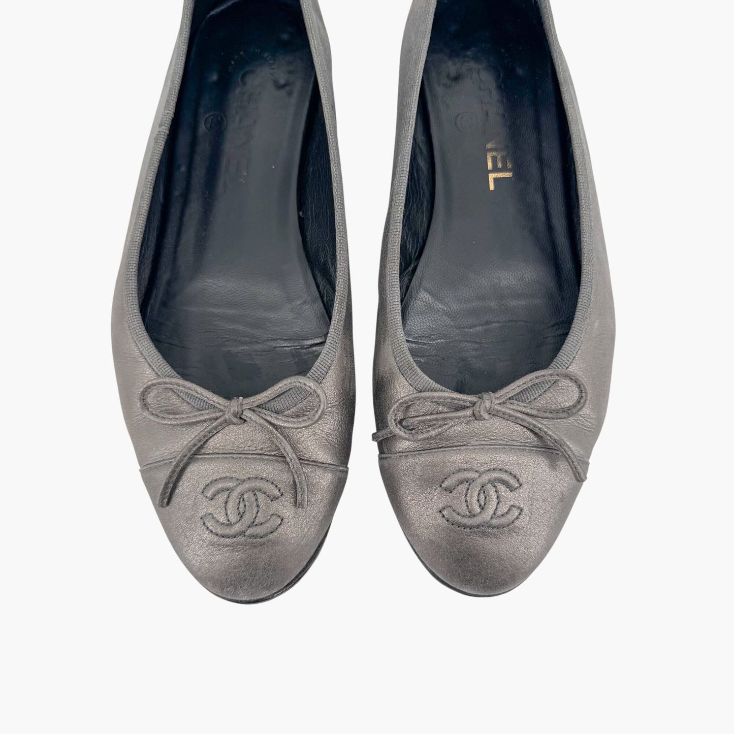 Chanel CC Cap Toe Ballerina Flats in Metallic Grey Leather – Size 38