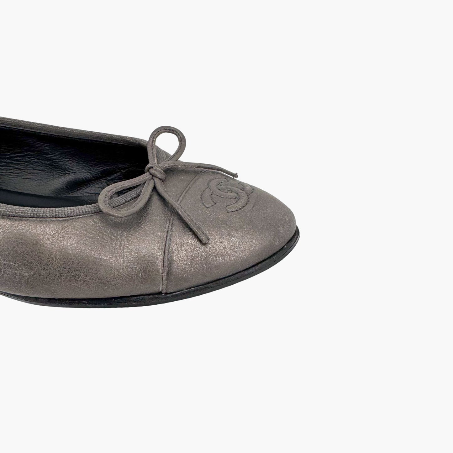 Chanel CC Cap Toe Ballerina Flats in Metallic Grey Leather – Size 38