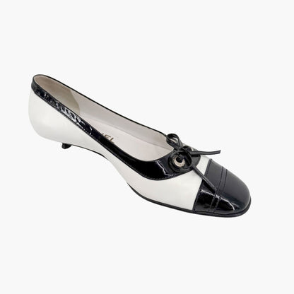 Vintage Chanel Cap Toe Kitten Pumps Black White Size 38