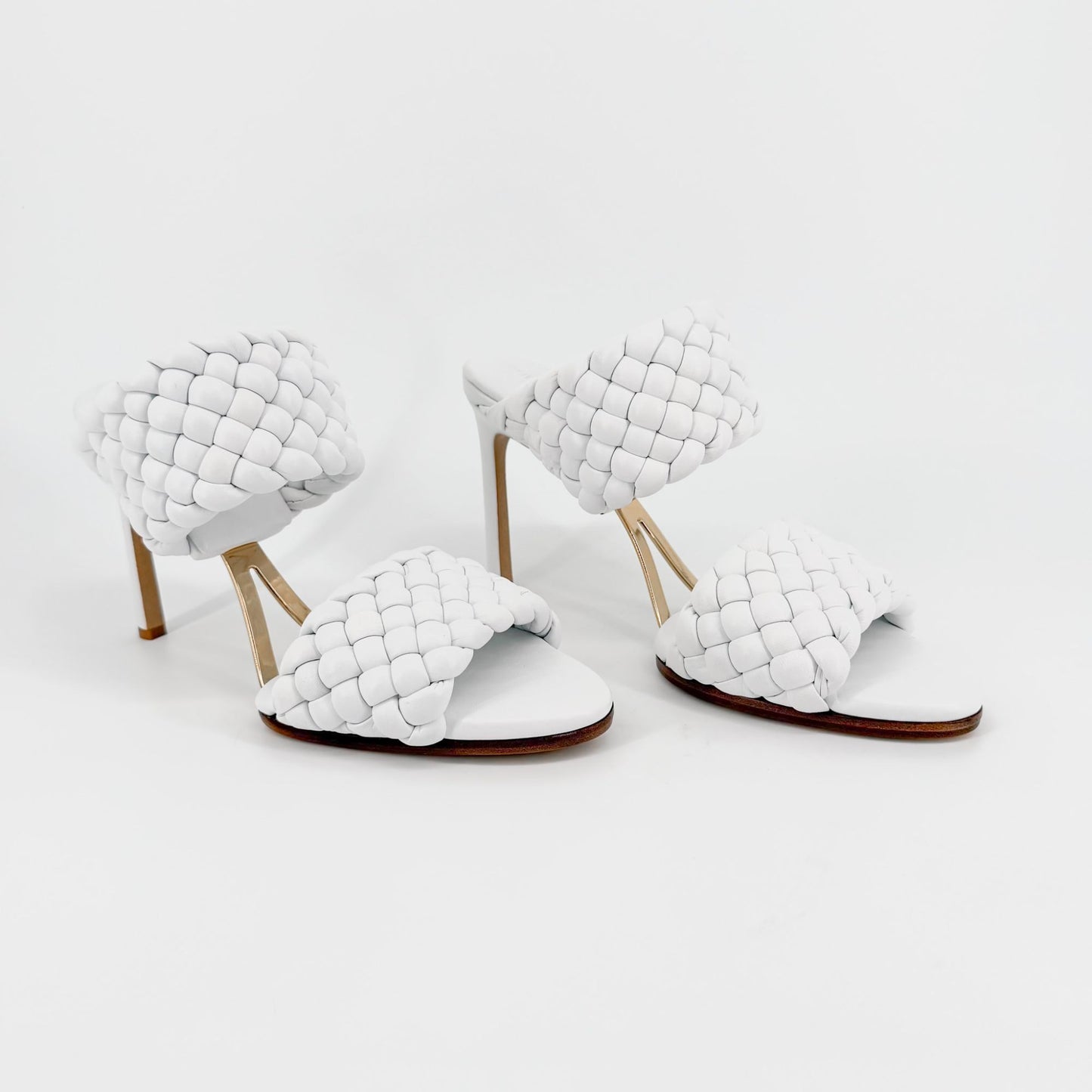 Bottega Veneta Curve Intrecciato Sandals in White Leather Size 39