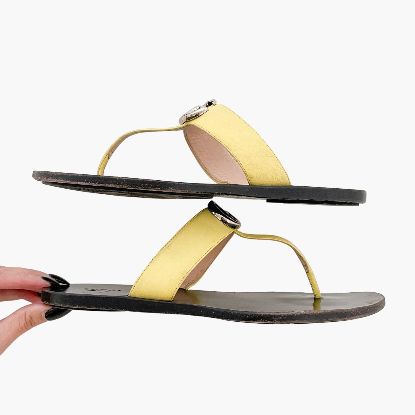 Gucci GG Marmont Thong Sandals in Pastel Yellow Leather Size 38.5