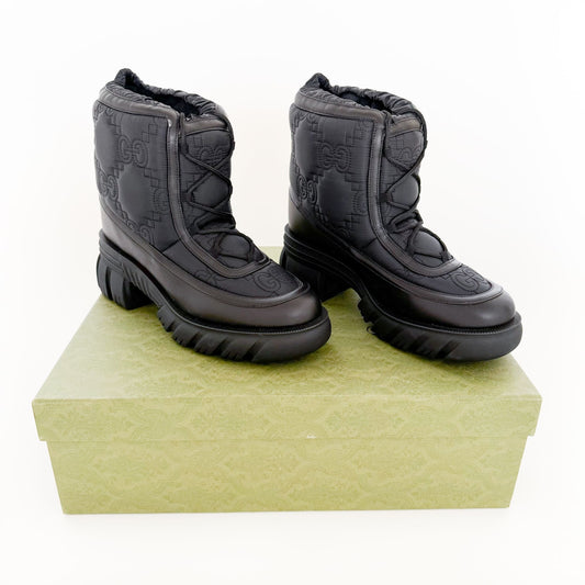 Gucci Romance GG Quilted Snow Boots in Black Nylon & Leather Size 42