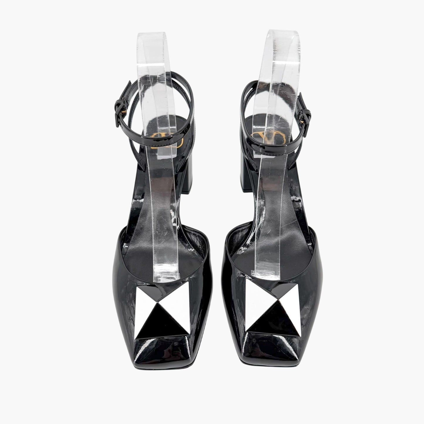 Valentino Garavani One Stud Pumps in Black Patent Leather Size 38
