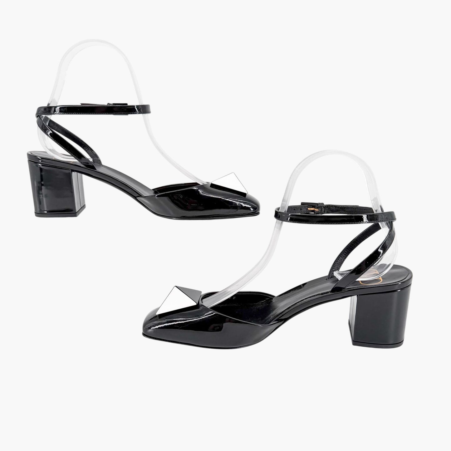Valentino Garavani One Stud Pumps in Black Patent Leather Size 38