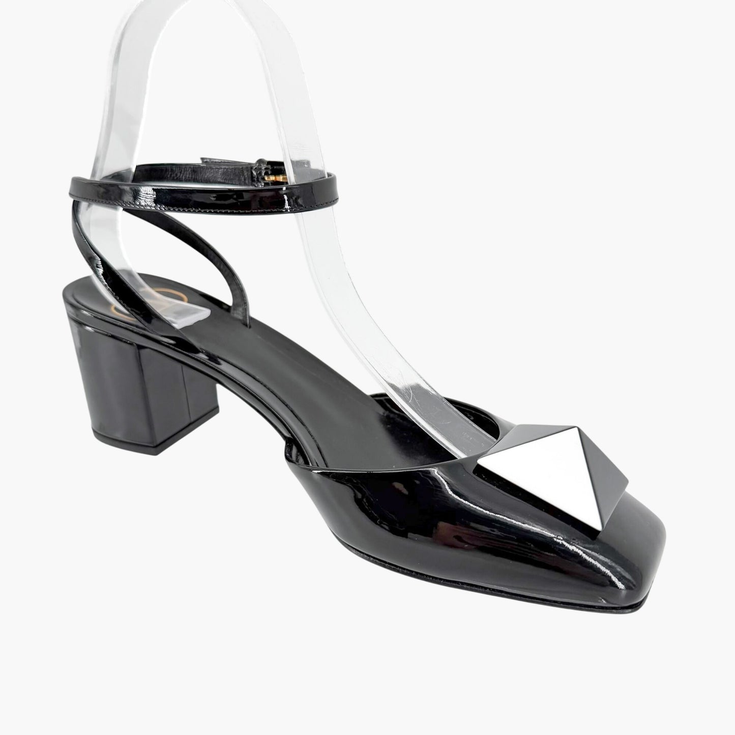 Valentino Garavani One Stud Pumps in Black Patent Leather Size 38