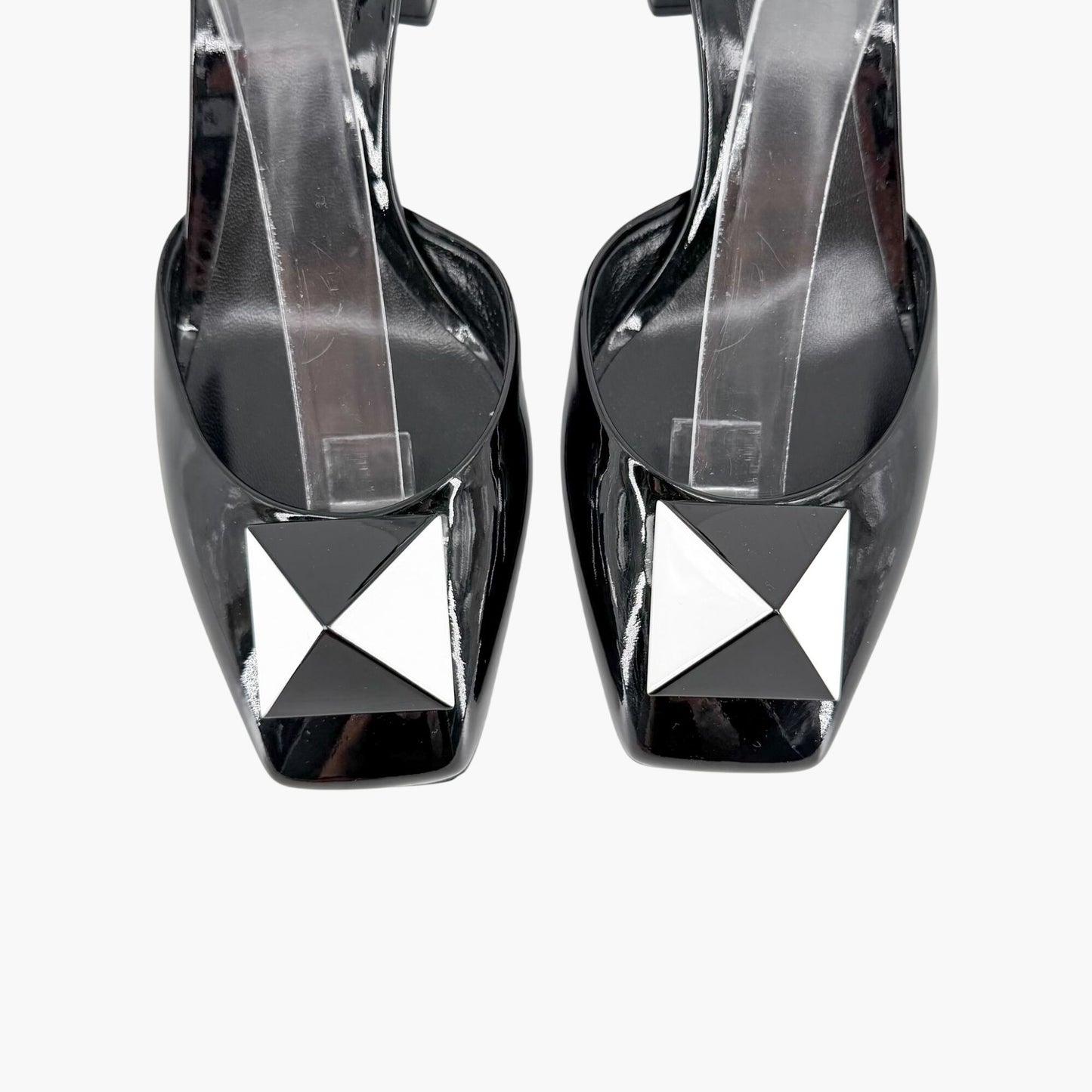 Valentino Garavani One Stud Pumps in Black Patent Leather Size 38