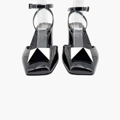 Valentino Garavani One Stud Pumps in Black Patent Leather Size 38