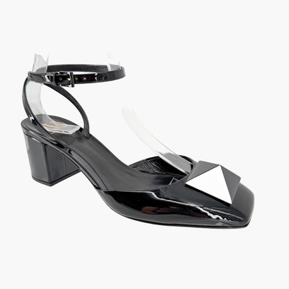 Valentino Garavani One Stud Pumps in Black Patent Leather Size 38