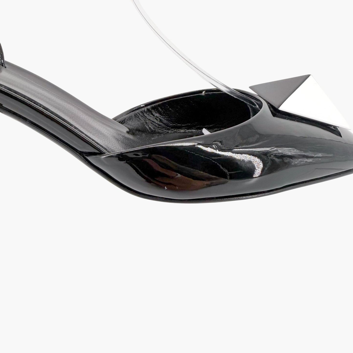 Valentino Garavani One Stud Pumps in Black Patent Leather Size 38
