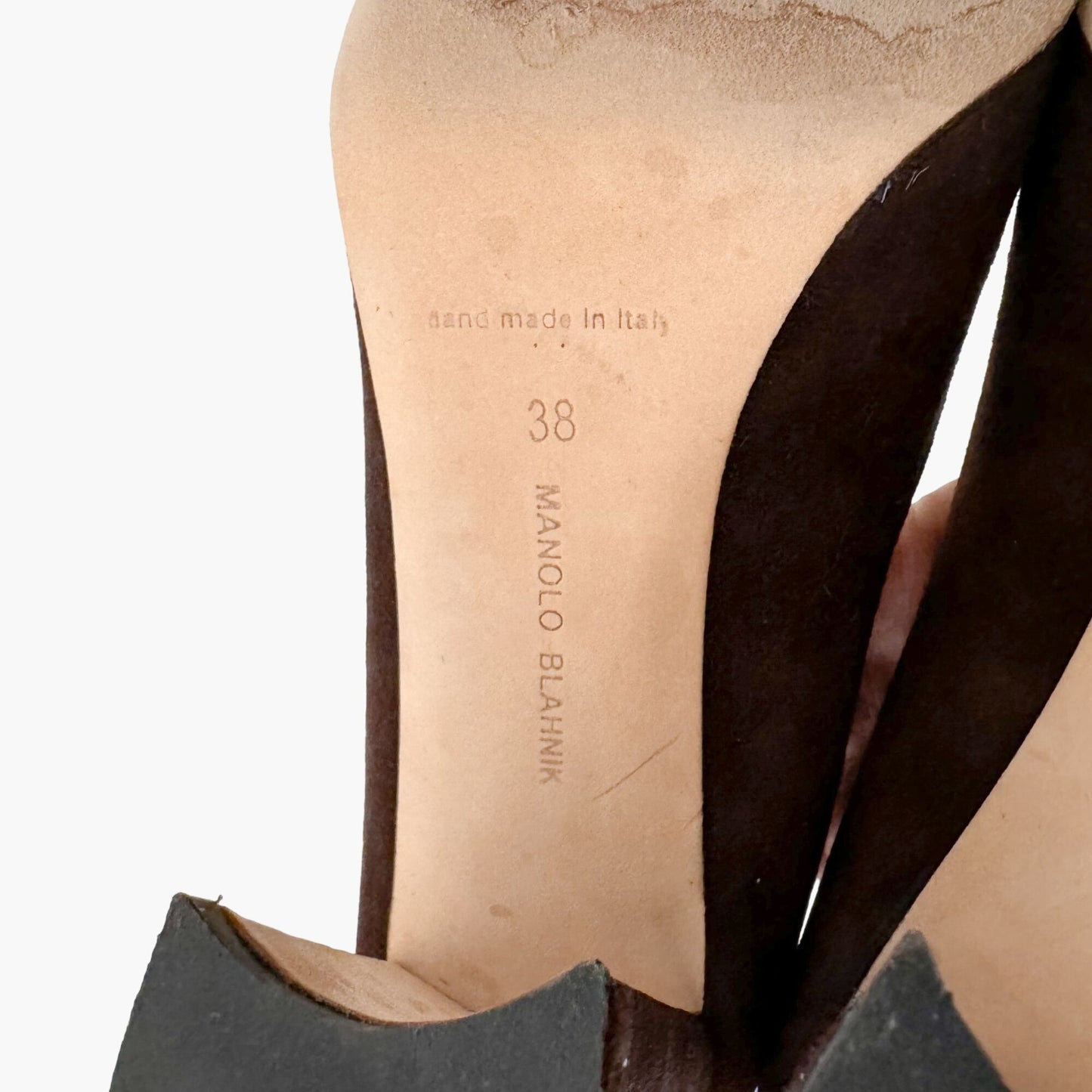 Manolo Blahnik Tucciototo 90mm Block Heel Pumps in Brown Suede Size 38