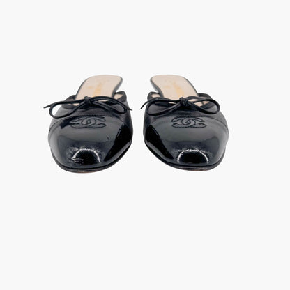 Chanel Vintage CC Cap Toe Kitten Heel Mules in Black Leather – Size 36.5
