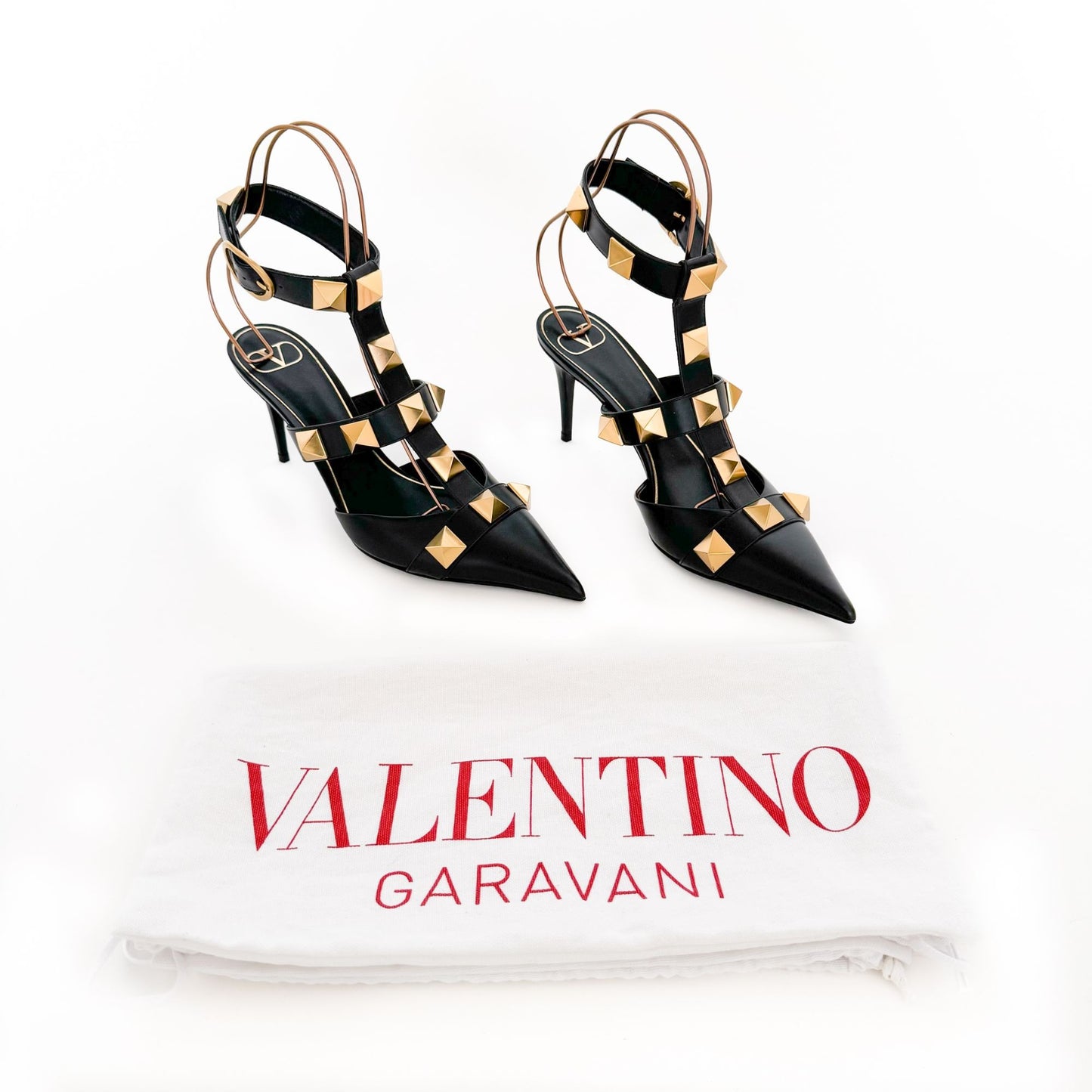 Valentino Garavani Roman Stud 80mm Pumps in Black Leather Size 40