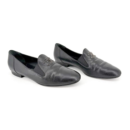 Chanel CC Loafer Flats in Black Leather Size 39