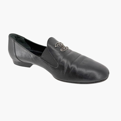 Chanel CC Loafer Flats in Black Leather Size 39