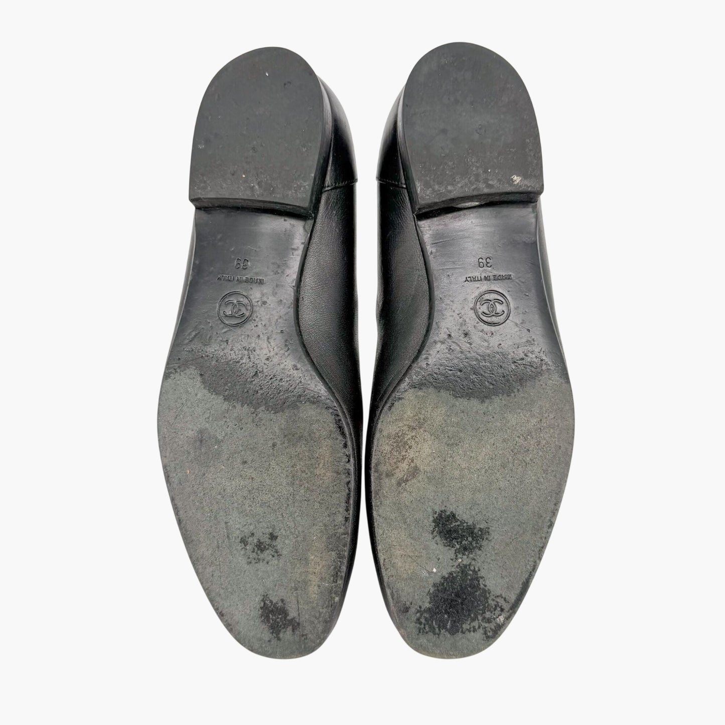 Chanel CC Loafer Flats in Black Leather Size 39