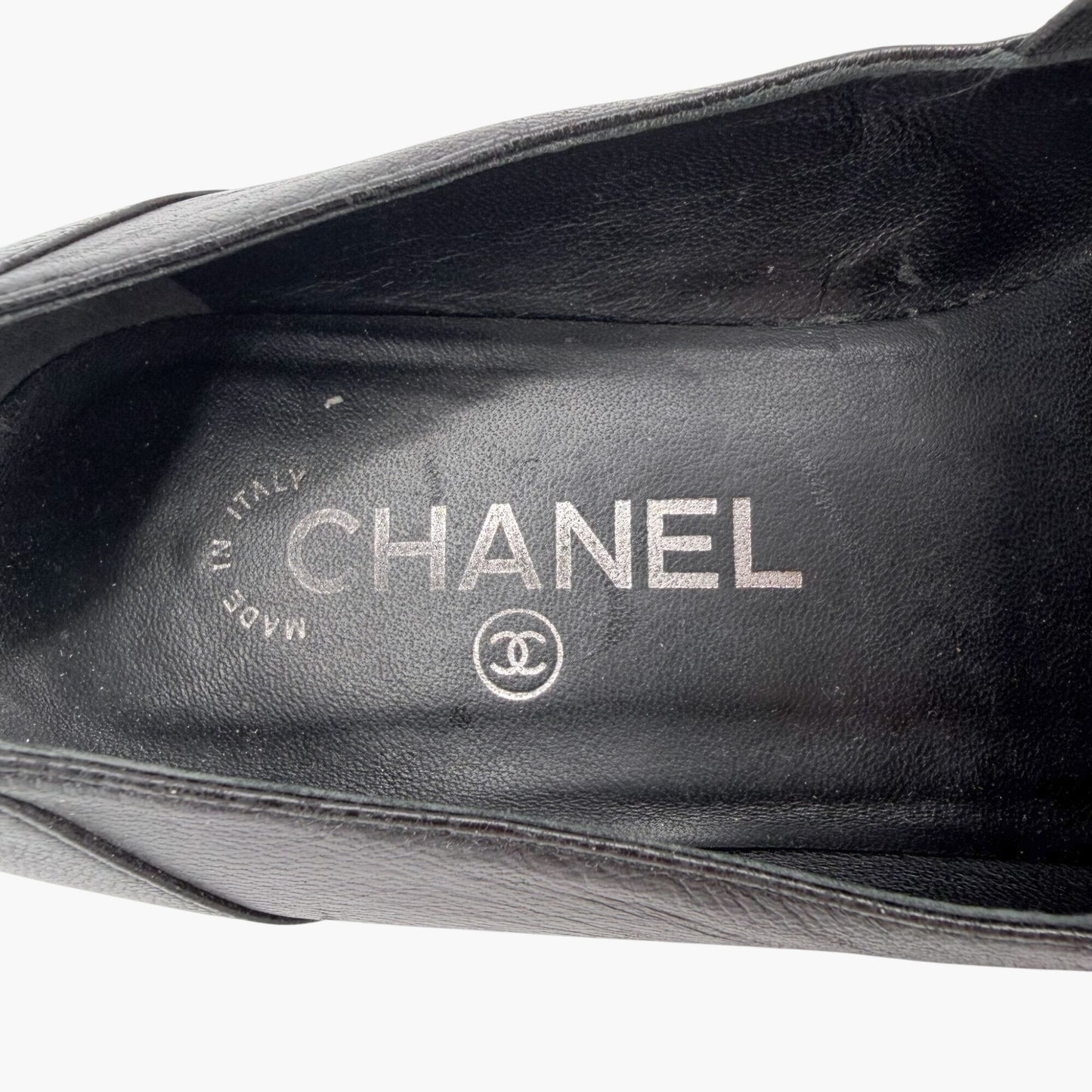 Chanel CC Loafer Flats in Black Leather Size 39