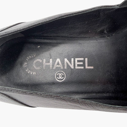 Chanel CC Loafer Flats in Black Leather Size 39