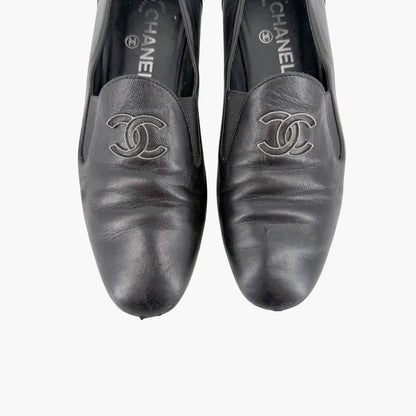 Chanel CC Loafer Flats in Black Leather Size 39