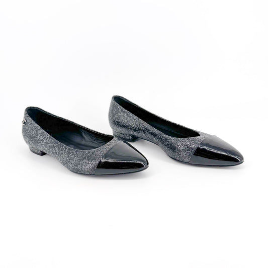 Chanel Cap Toe CC Ballerina Flats in Black & Silver Leather – Size 37.5
