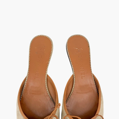 Chanel Vintage Clover CC Mule Flats in Beige Canvas & Leather Size 38.5