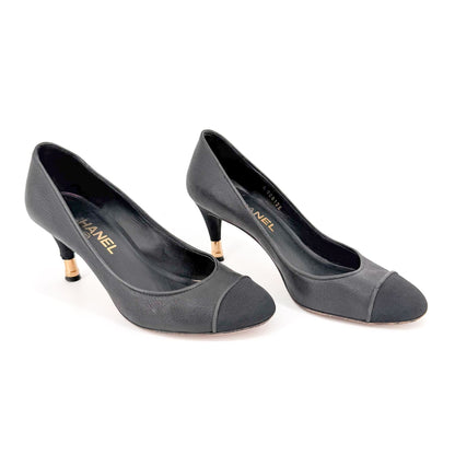 Chanel CC Cap Toe Pumps Heels Black Leather Size 38 US 7-7.5 Women’s