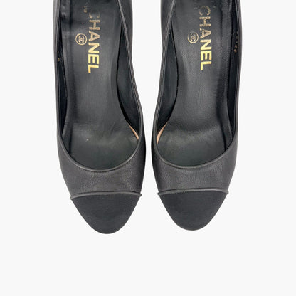 Chanel CC Cap Toe Pumps Heels Black Leather Size 38 US 7-7.5 Women’s
