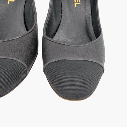 Chanel CC Cap Toe Pumps Heels Black Leather Size 38 US 7-7.5 Women’s