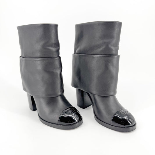 Chanel CC Cap Toe Foldover Boots in Black Leather Size 37.5