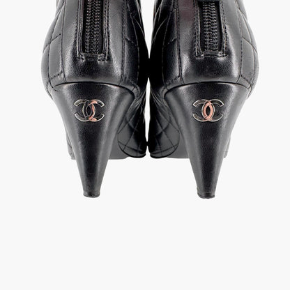 Chanel Cap Toe CC Ankle Booties in Black Quilted Leather Size 38