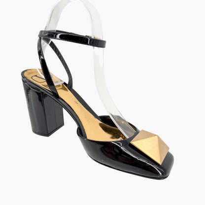 Valentino Garavani One Stud Patent Pumps in Black Patent Leather Size 38