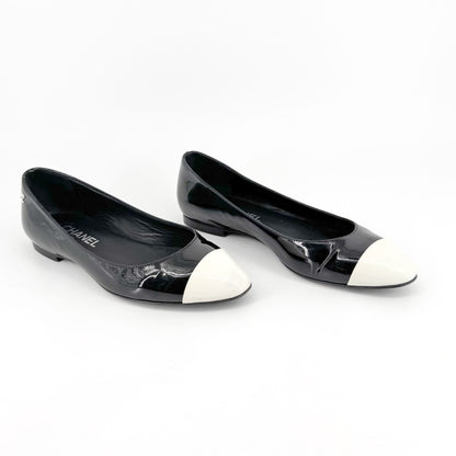 Chanel Cap Toe CC Ballet Flats in Black Patent Leather Size 38.5